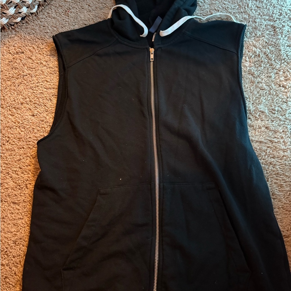 H&M Divided Midnight Black Sweatshirt